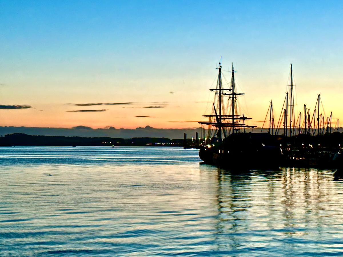 Royal William Yard Apartments - Large And Luxurious With Free Parking Plymouth Esterno foto